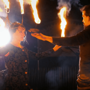 L'Agence Artistique Shalya vous propose des spectacles de feu : danses de feu spectaculaires, jonglages, avaleurs de feu, cracheur de feu et bien plus encore