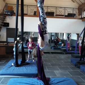 cours de tissu aerien a rebecq - shayla school