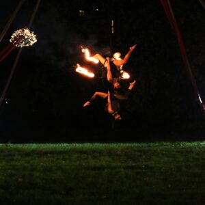 SPECTACLE TISSU AERIEN ET FEU - HALLOWEEN - 31E FLAMME-COMPAGNIE SHAYLA _ISABELLA DELLE CASTELLE (17).JPG